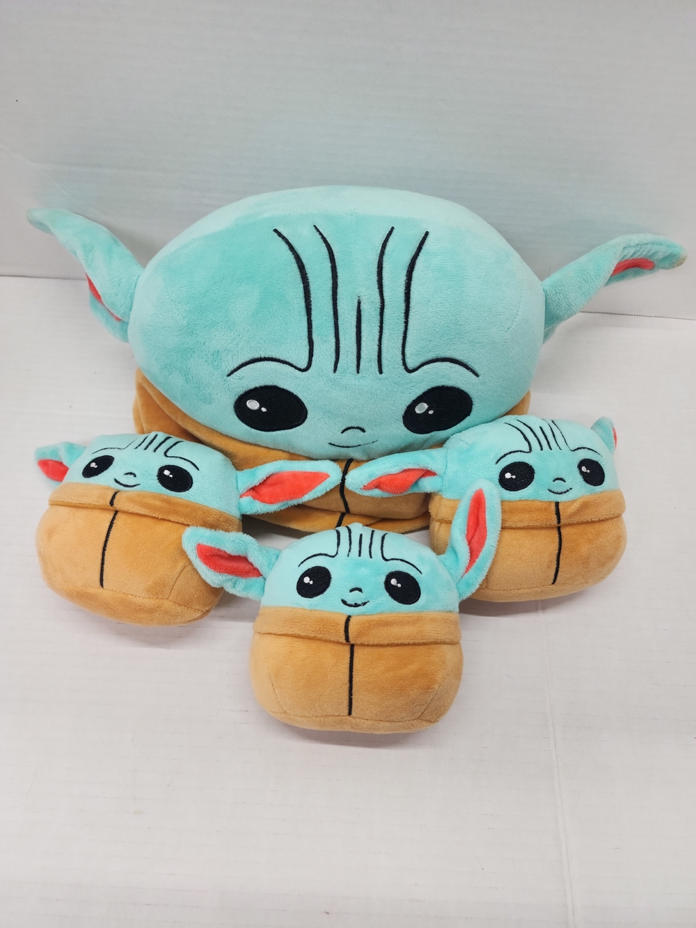 Baby Yoda Grogu Squish Zippered Plush Filled with Mini Babies Star Wars Set